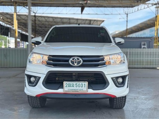2017 TOYOTA Hilux