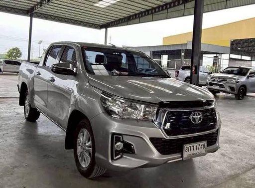 2019 TOYOTA Hilux