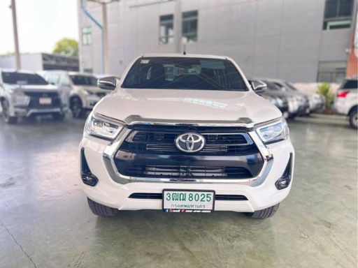 2021 TOYOTA Hilux