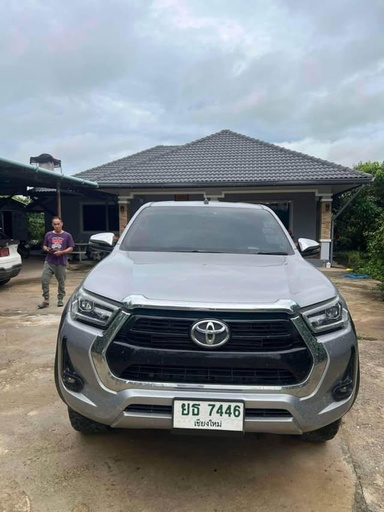 2022 TOYOTA Hilux