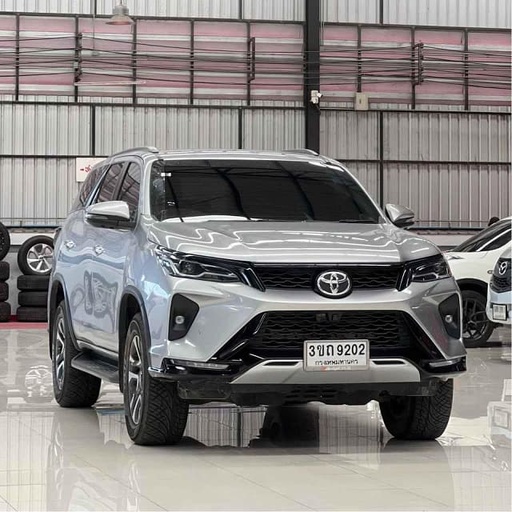 2022 TOYOTA Fortuner