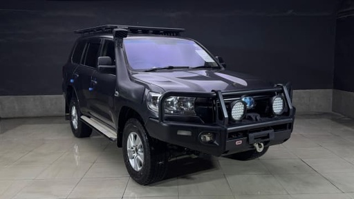2020 TOYOTA Land Cruiser