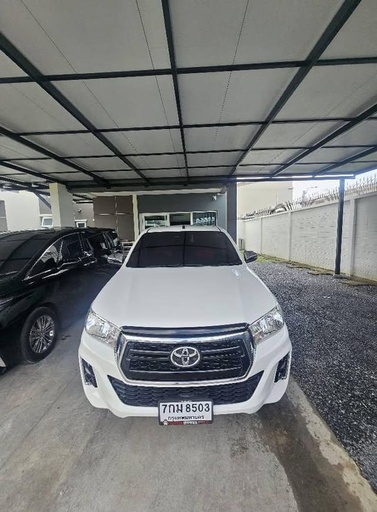 2017 TOYOTA Hilux