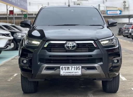 2021 TOYOTA Hilux