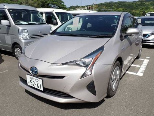 2018 TOYOTA Prius