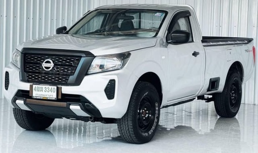 2021 NISSAN Navara