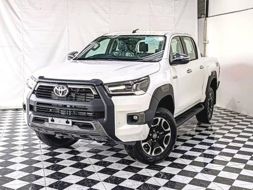 2025 TOYOTA Hilux, 