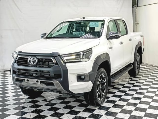 2025 TOYOTA Hilux