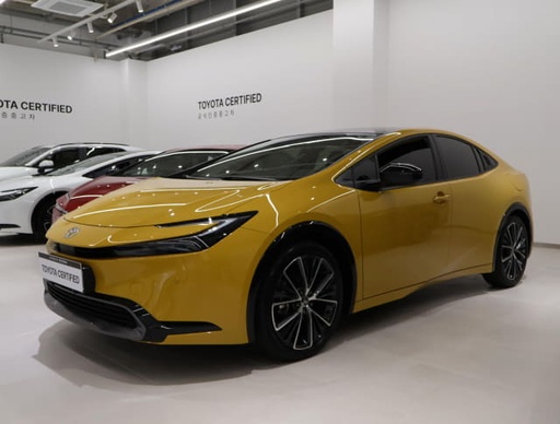 2024 TOYOTA Prius