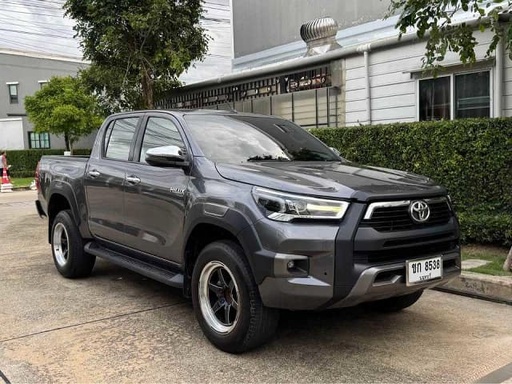 2022 TOYOTA Hilux