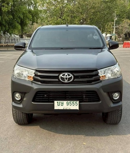 2019 TOYOTA Hilux