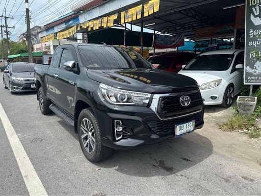 2019 TOYOTA Hilux