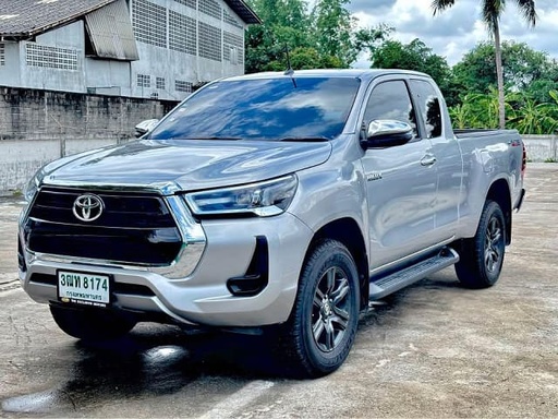 2022 TOYOTA Hilux