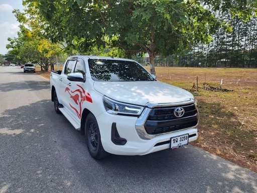 2022 TOYOTA Hilux
