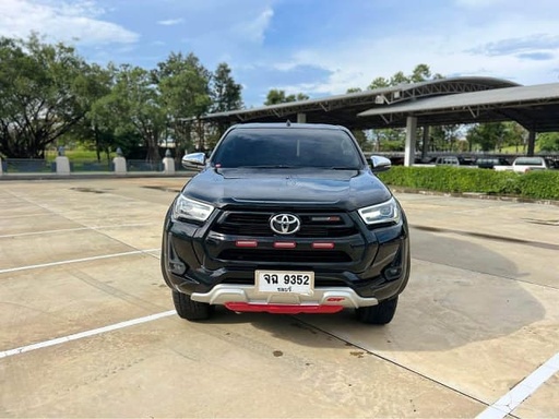 2022 TOYOTA Hilux