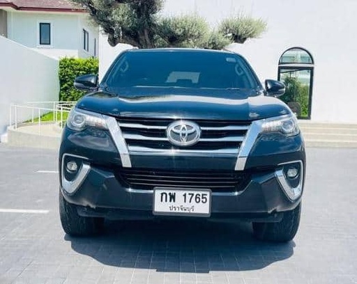 2018 TOYOTA Fortuner
