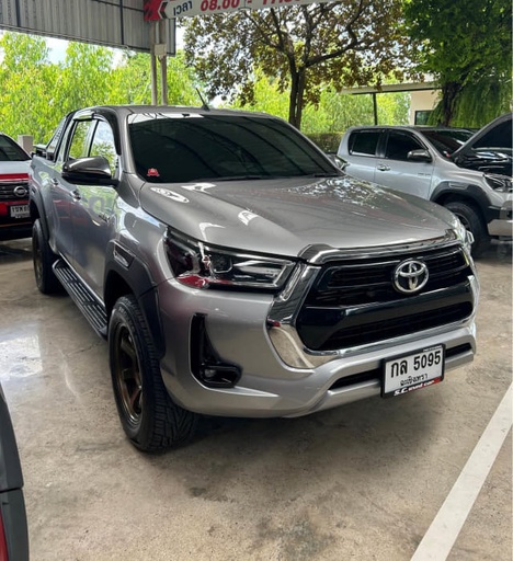 2022 TOYOTA Hilux