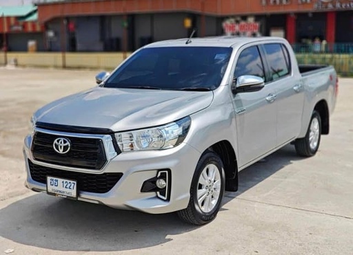 2019 TOYOTA Hilux
