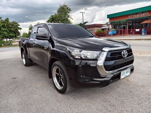 2021 TOYOTA Hilux