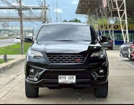 2018 TOYOTA Fortuner