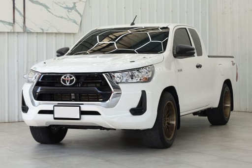 2024 TOYOTA Hilux