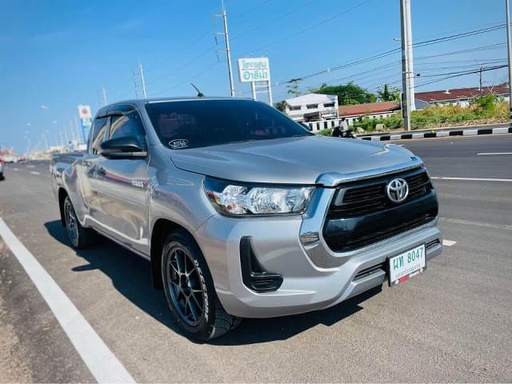 2023 TOYOTA Hilux