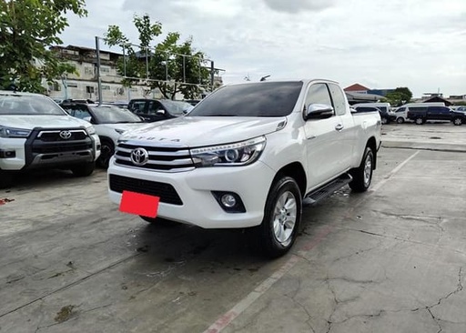 2017 TOYOTA Hilux