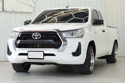 2021 TOYOTA Hilux, 