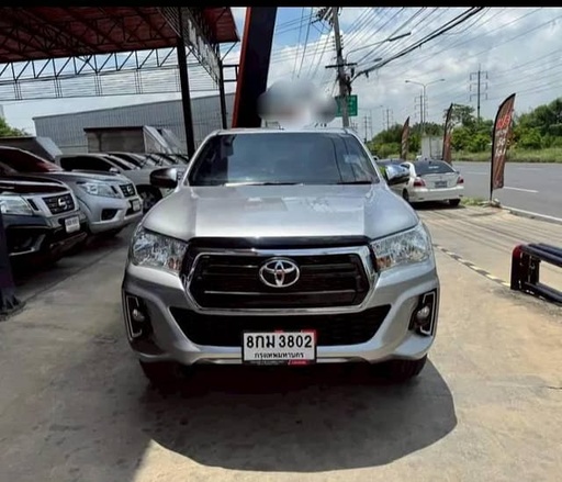 2019 TOYOTA Hilux