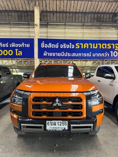 2020 MITSUBISHI Triton