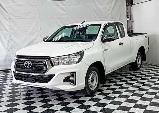 2019 TOYOTA Hilux