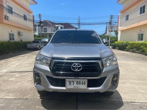 2019 TOYOTA Hilux