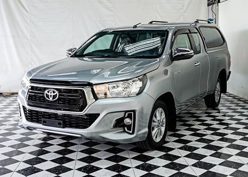 2019 TOYOTA Hilux