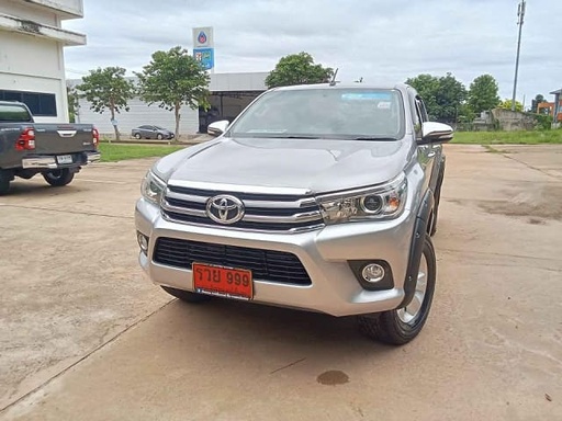 2017 TOYOTA Hilux