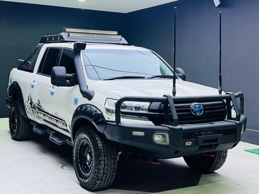 2020 TOYOTA Land Cruiser