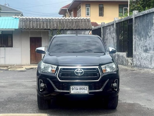 2019 TOYOTA Hilux