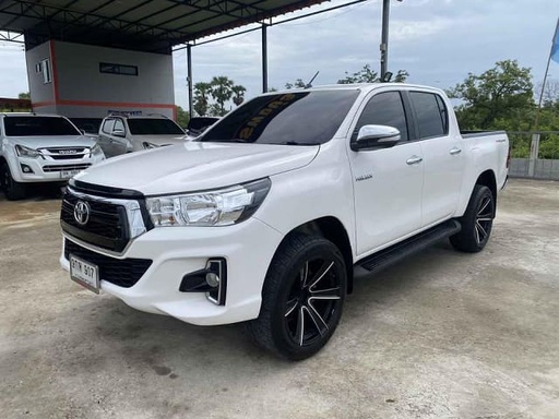 2019 TOYOTA Hilux