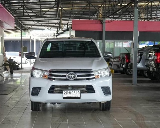 2017 TOYOTA Hilux
