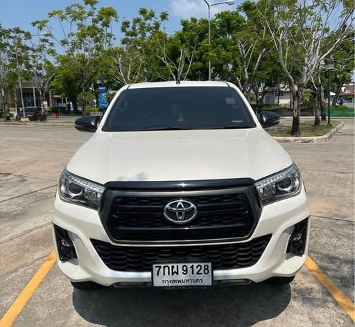 2018 TOYOTA Hilux