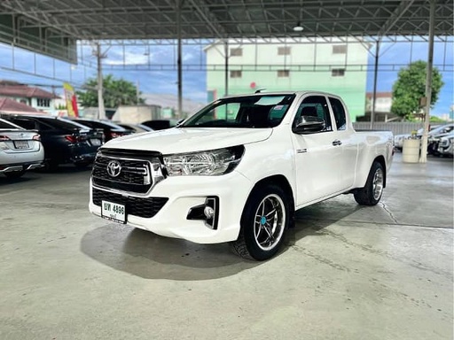 2019 TOYOTA Hilux