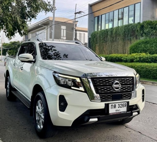 2021 NISSAN Navara