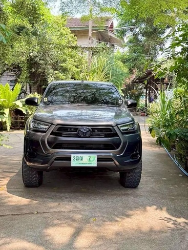 2023 TOYOTA Hilux