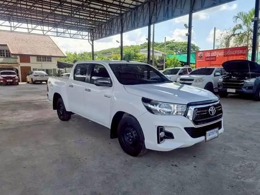 2019 TOYOTA Hilux