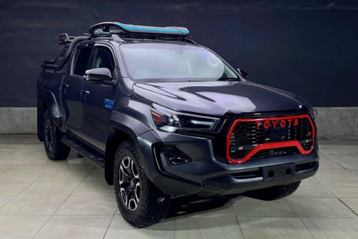 2024 TOYOTA Hilux