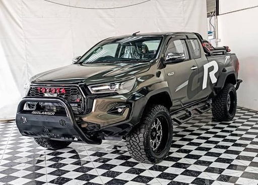 2021 TOYOTA Hilux, 