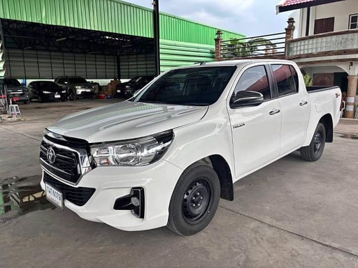 2019 TOYOTA Hilux