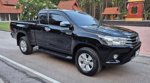 2017 TOYOTA Hilux