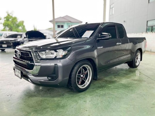 2022 TOYOTA Hilux, 