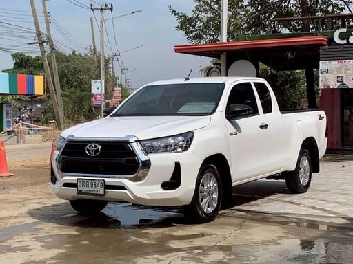 2022 TOYOTA Hilux