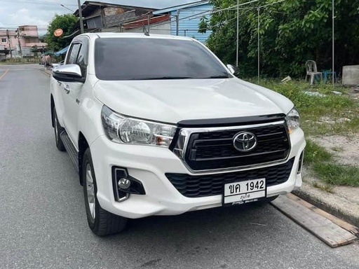 2019 TOYOTA Hilux